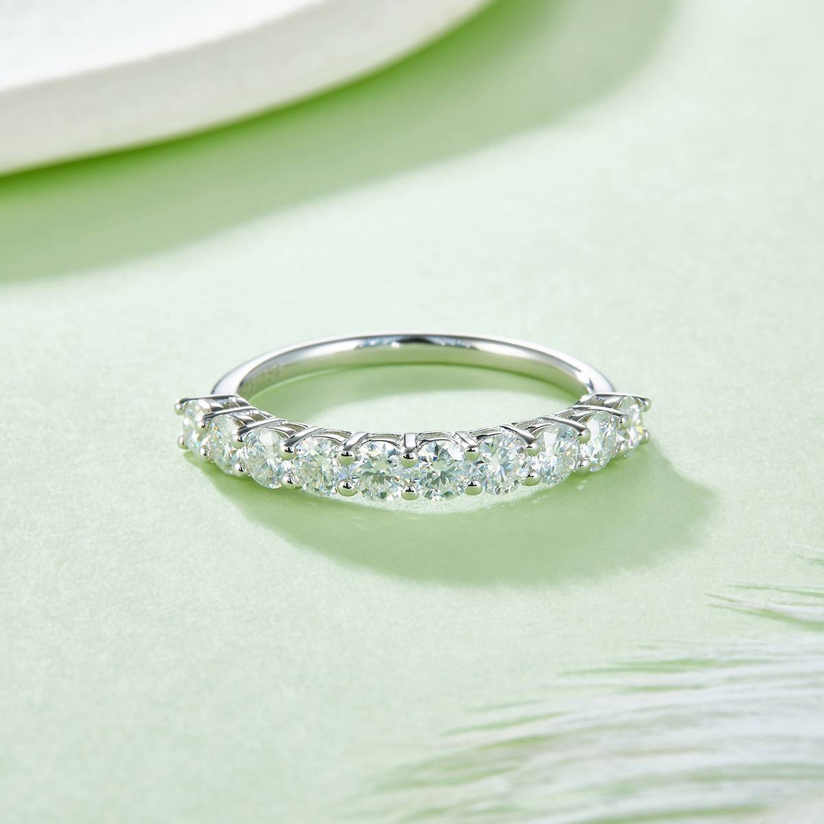 Round Ring S925 Silver Plated Platinum Moissanite Women's Ring 1.0 Carat D-Class